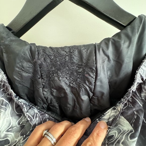 Lands' End kids Insulated Winter Jacket, Size L (10-12). Good condition. - Picture 6 of 6